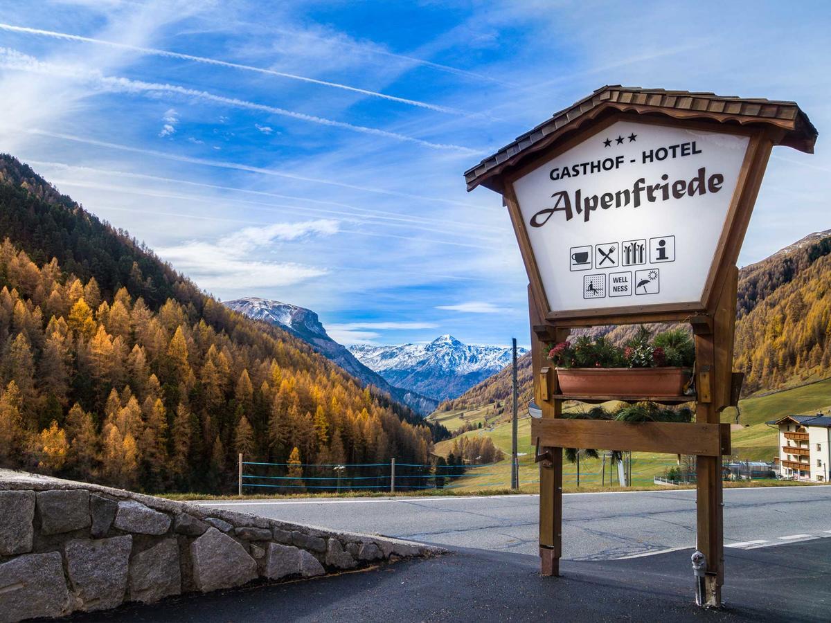 Hotel Alpenfriede Curon Venosta Buitenkant foto