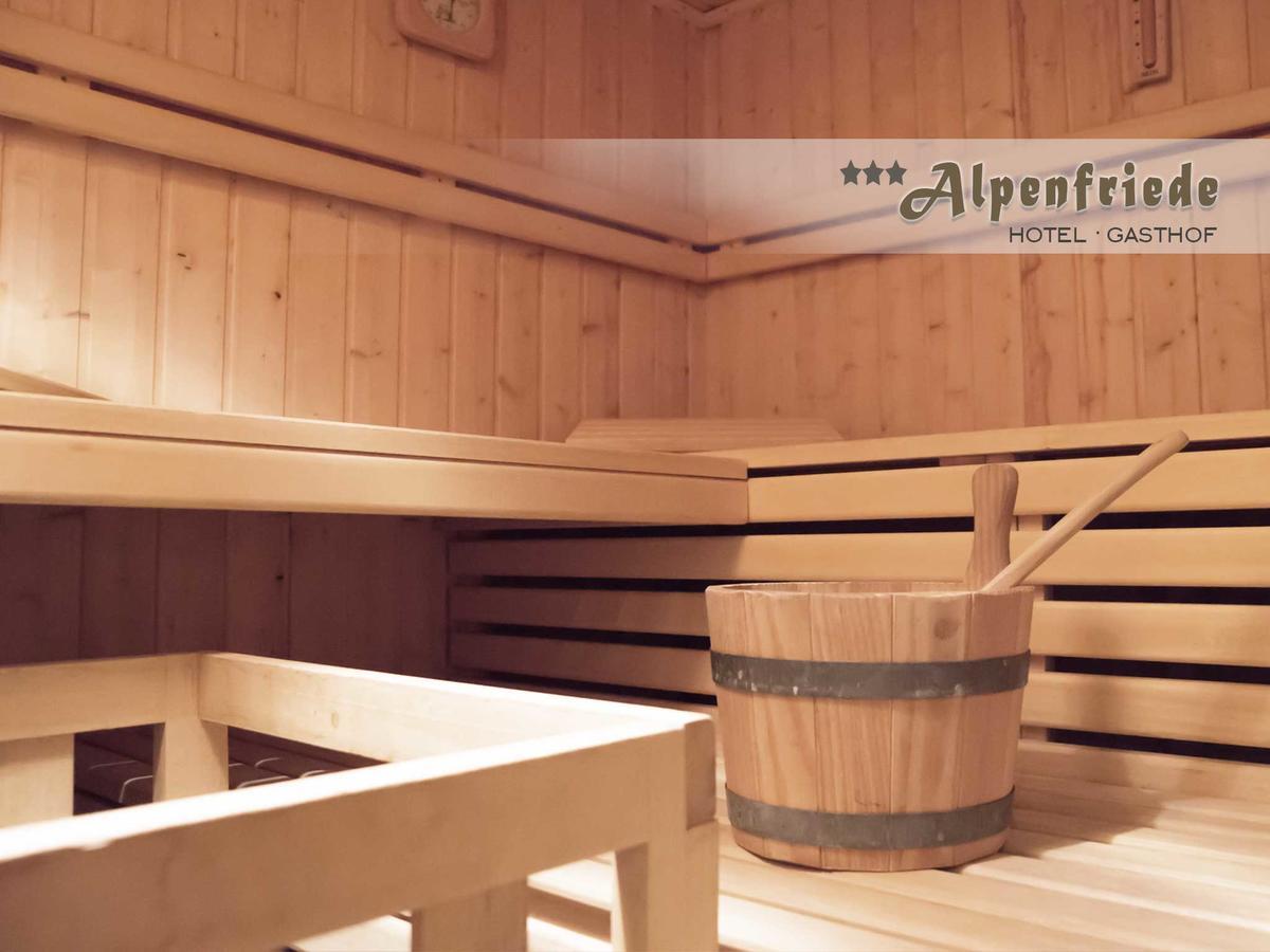 Hotel Alpenfriede Curon Venosta Buitenkant foto