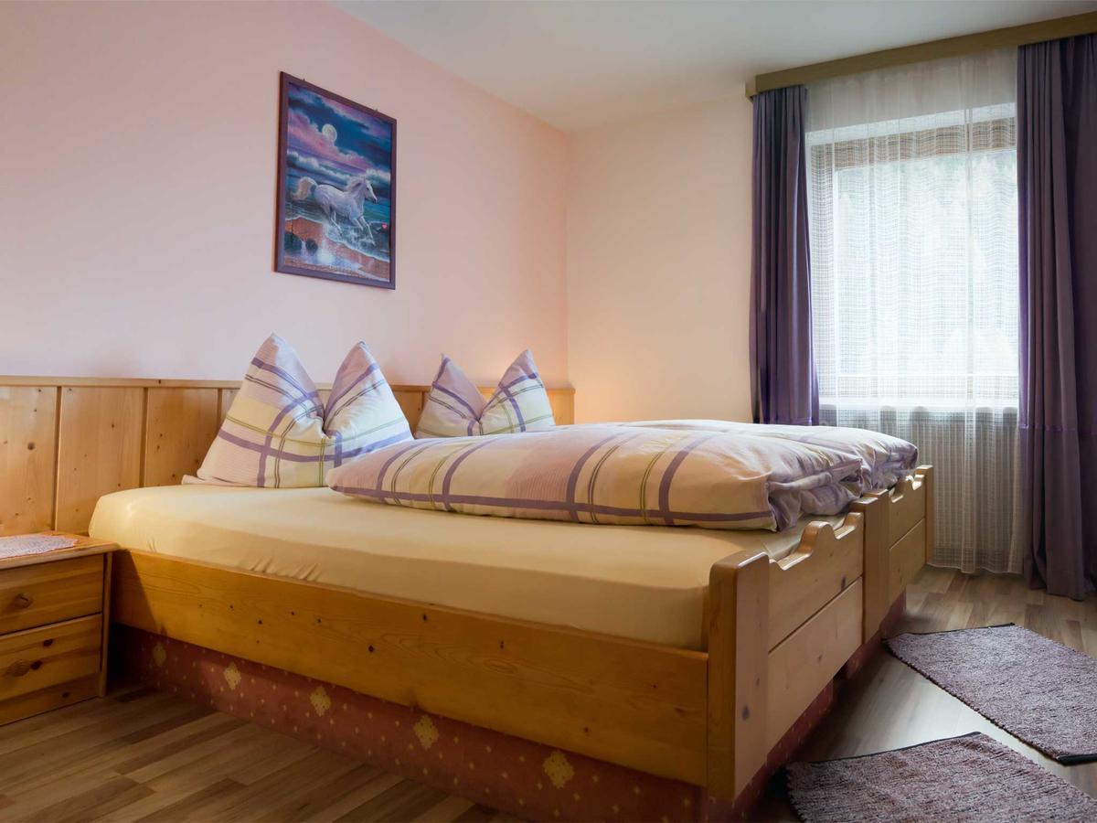 Hotel Alpenfriede Curon Venosta Buitenkant foto