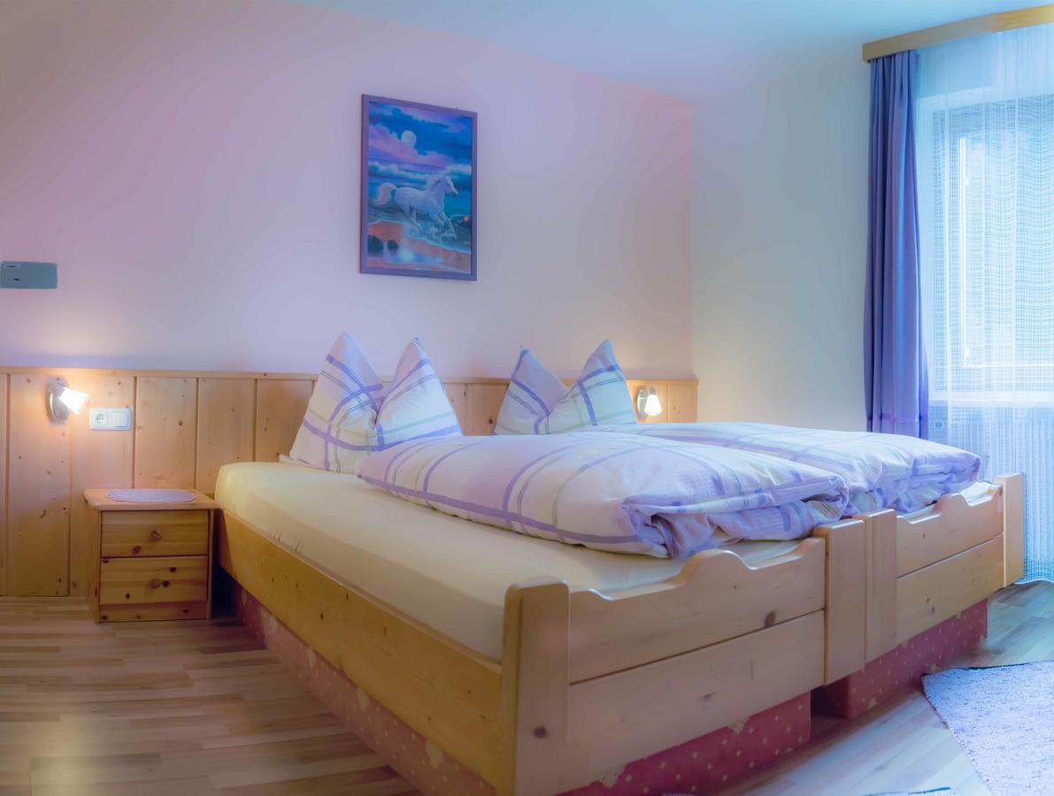 Hotel Alpenfriede Curon Venosta Buitenkant foto